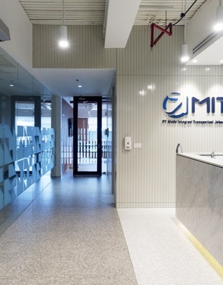 office fitting out custom furniture at MITJ smart office Head Quarter